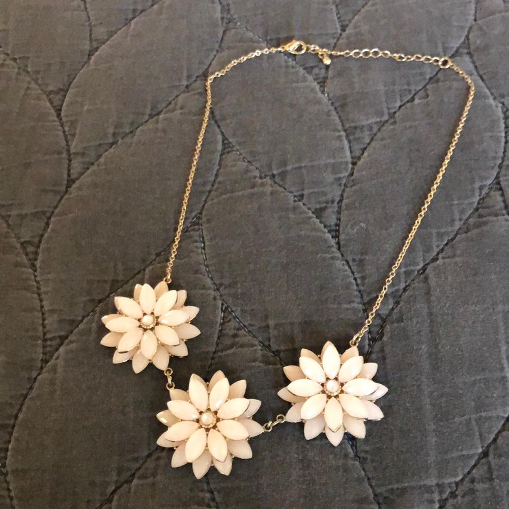 Flower necklace